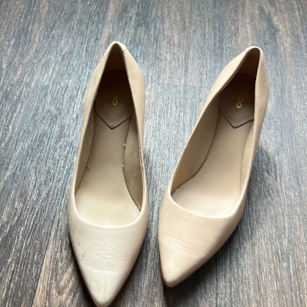 Aldo Pointed Heels - Picture 2 of 7